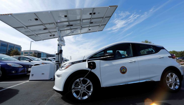 Why do electric cars use lithium batteries?